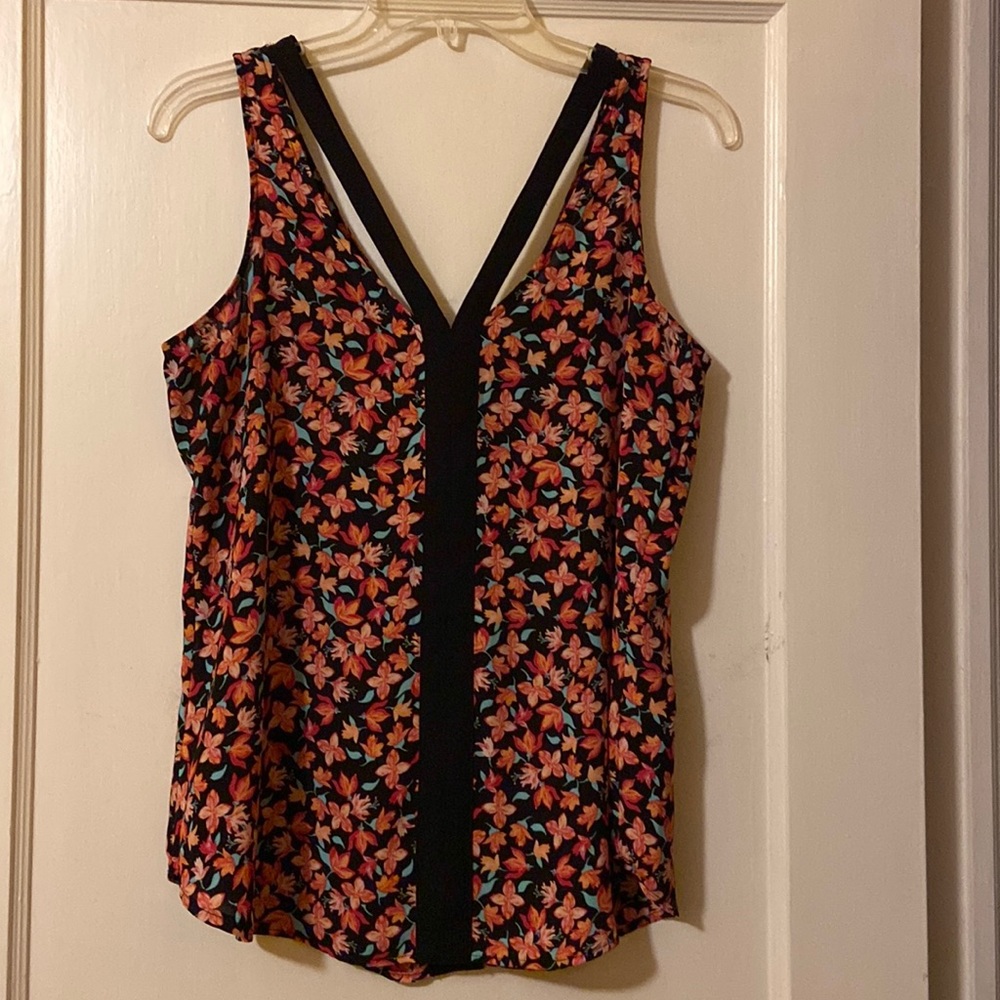 Candie’s sleeveless blouse